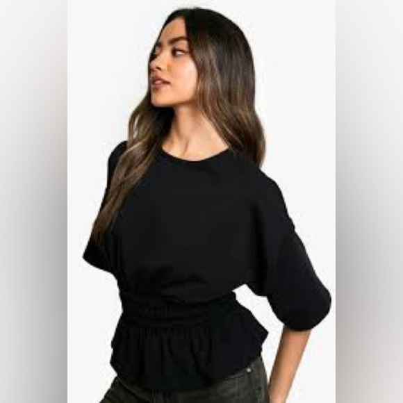 J. Brooks Boutique,Black Peplum Blouse w/Open Back& TAILS! Excellent Condition - Picture 3 of 15